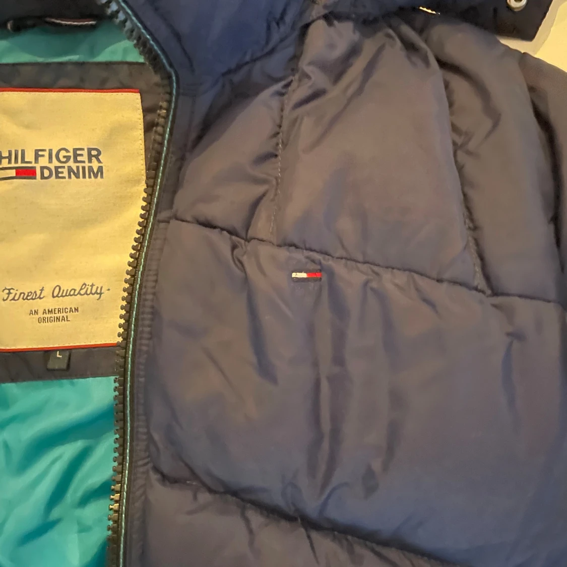 Mörkblå pufferjacka Tommy Hilfiger  - 4