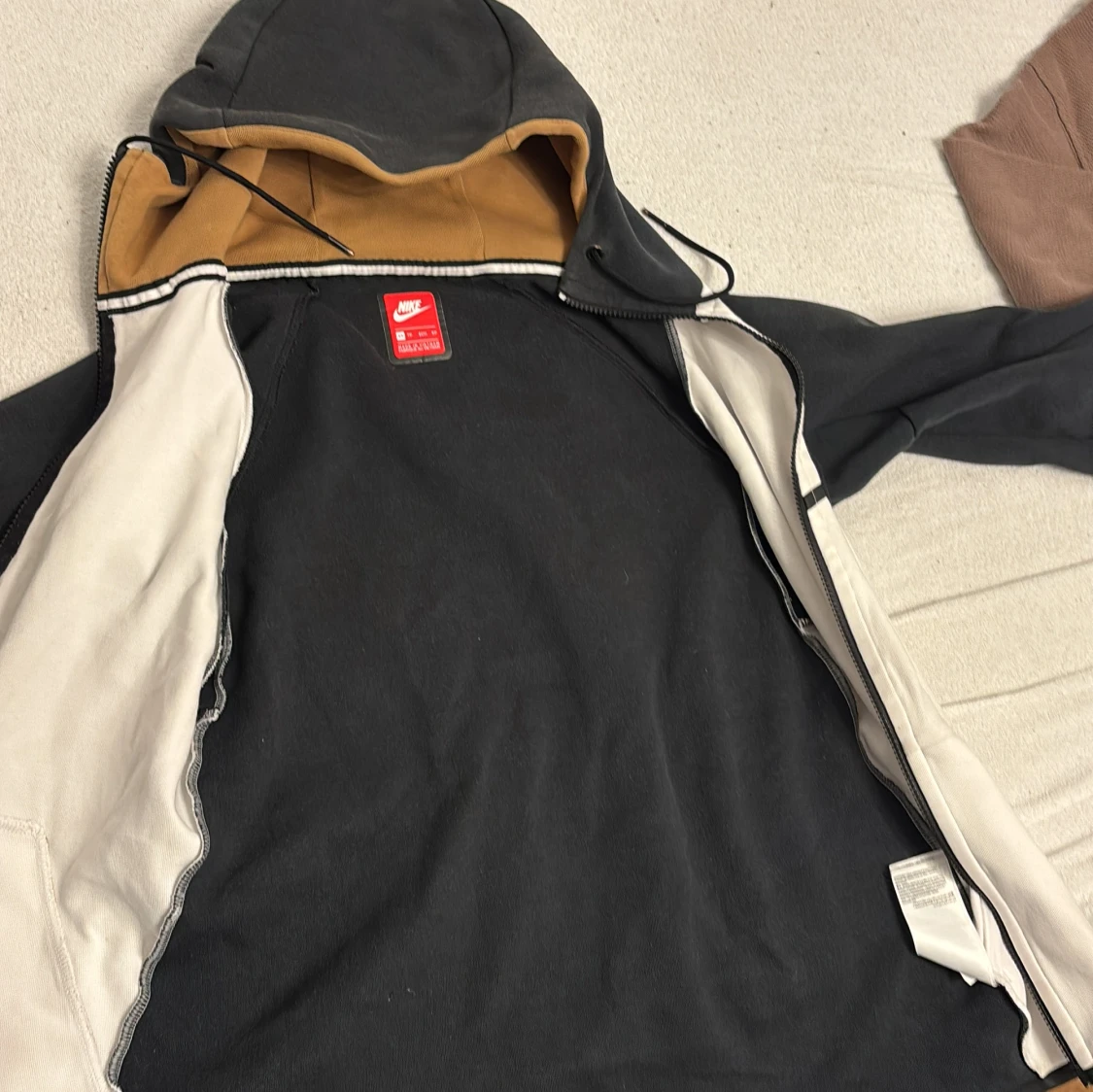 Nike svart och vit hoodiejacka XS - 1