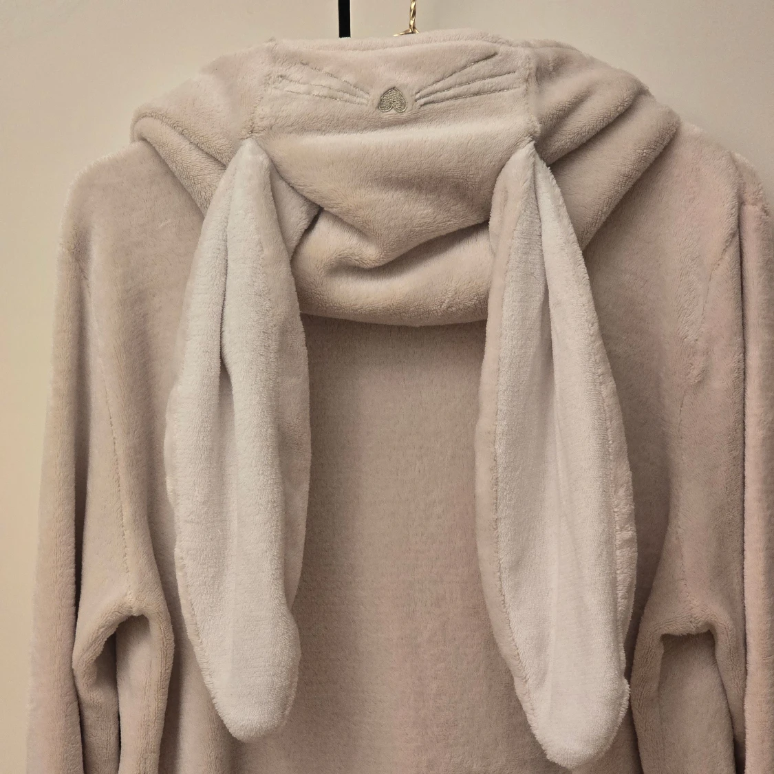 Oysho crèmevit hoodie med kanin öron - 3