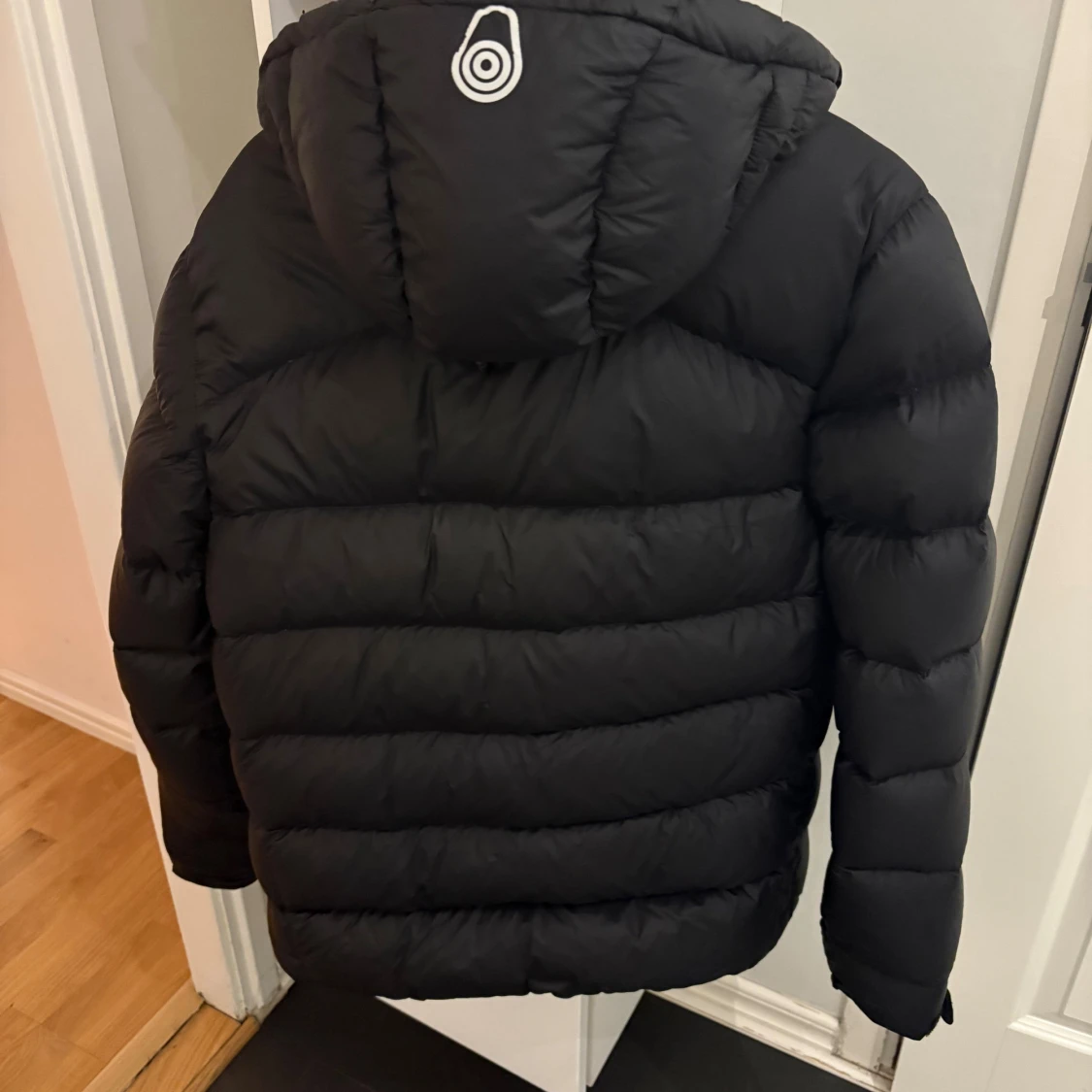 Svart pufferjacka från Sail Racing - 1