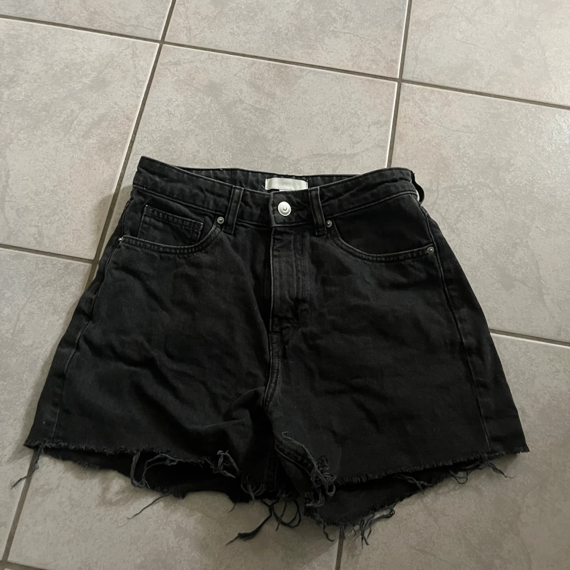 Svarta jeansshorts - 1