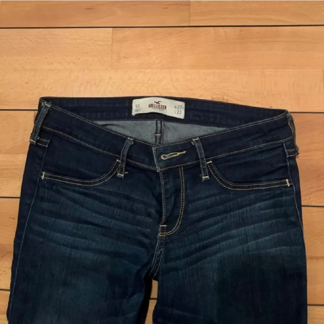 Mörkblå  jeans från Hollister - 2