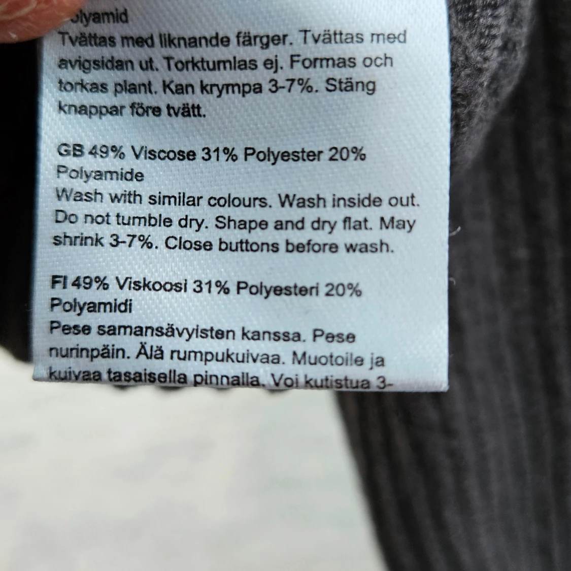 Grå ribbad kofta från Lager 157 storl.M - 4