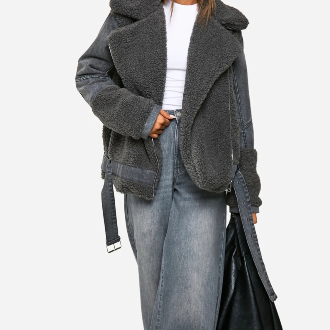 Grå teddyjacka med jeansdetaljer - 2