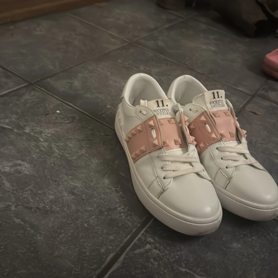 Valentino Rockstud sneakers vit/rosa - 2