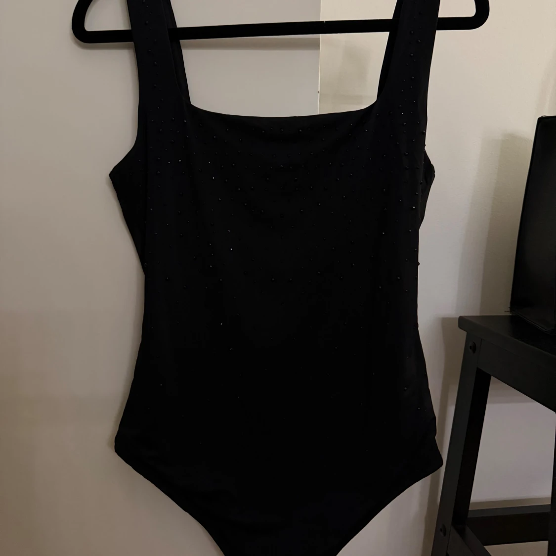 Body med svart glitter  - 2