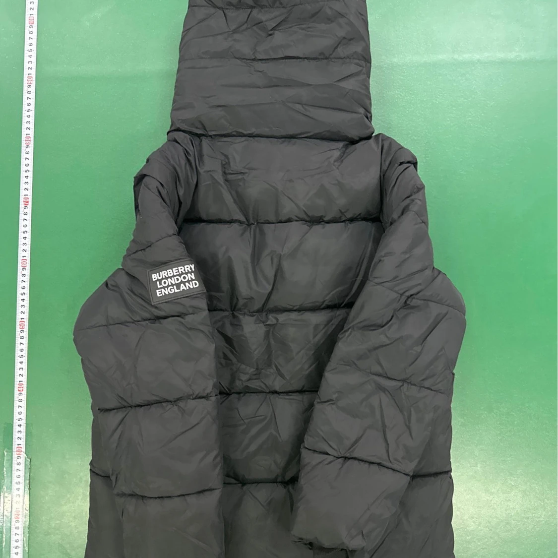 Svart pufferjacka från Burberry M - 1