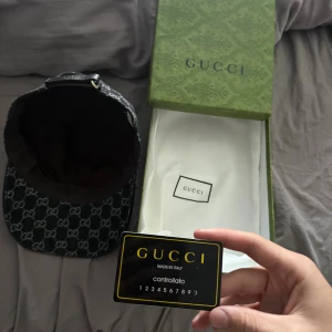 Monolog keps  - 10/10 helt oanvänd GG keps, står storlek M i kepsen men den har spänn band så passar vilket huvudstorlek som helst