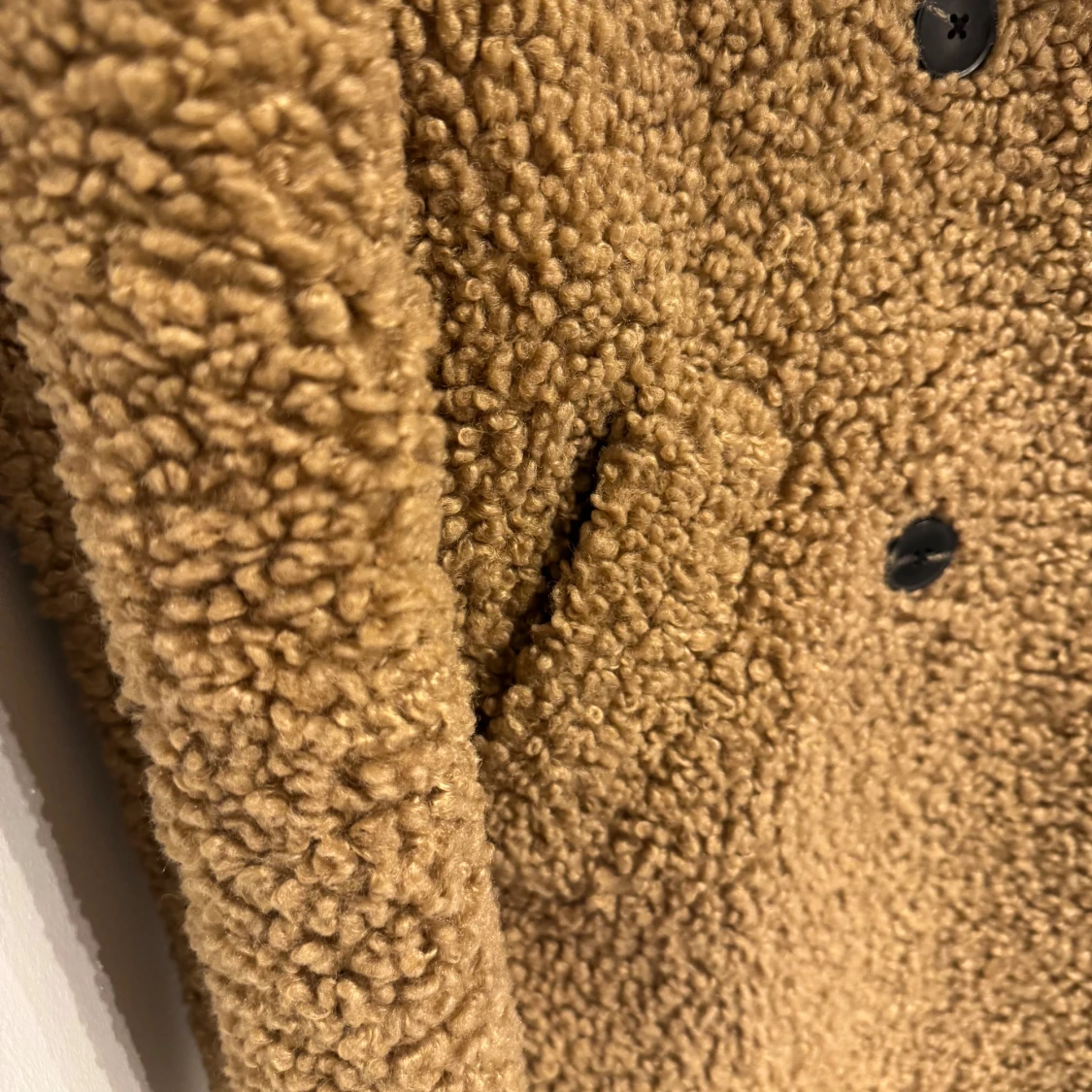 Brun teddyjacka från Reserved - 3