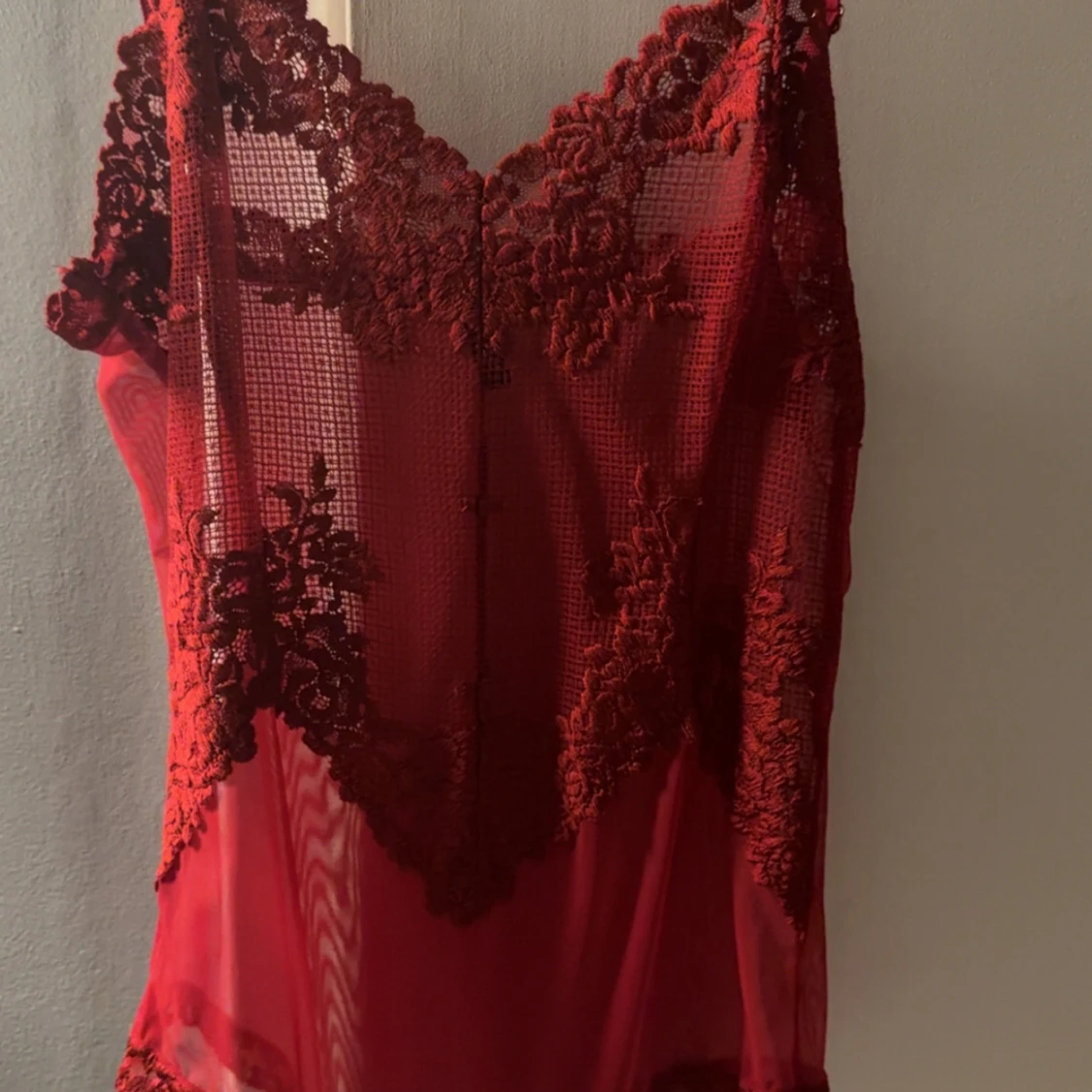 Röd spetsbody från Intimissimi - 1