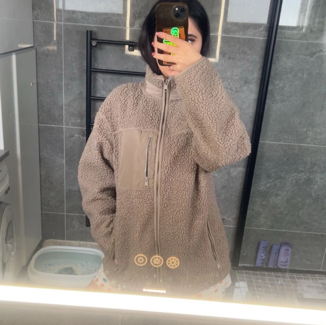 Beige teddyjacka med dragkedja - 1