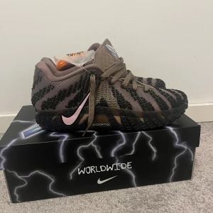 Ja 3 mink brown  - Ja 3 mink Brown, helt nya aldrig använda förut. En av de mest trendigaste basket skorna just nu. Slut såld nästan överallt.