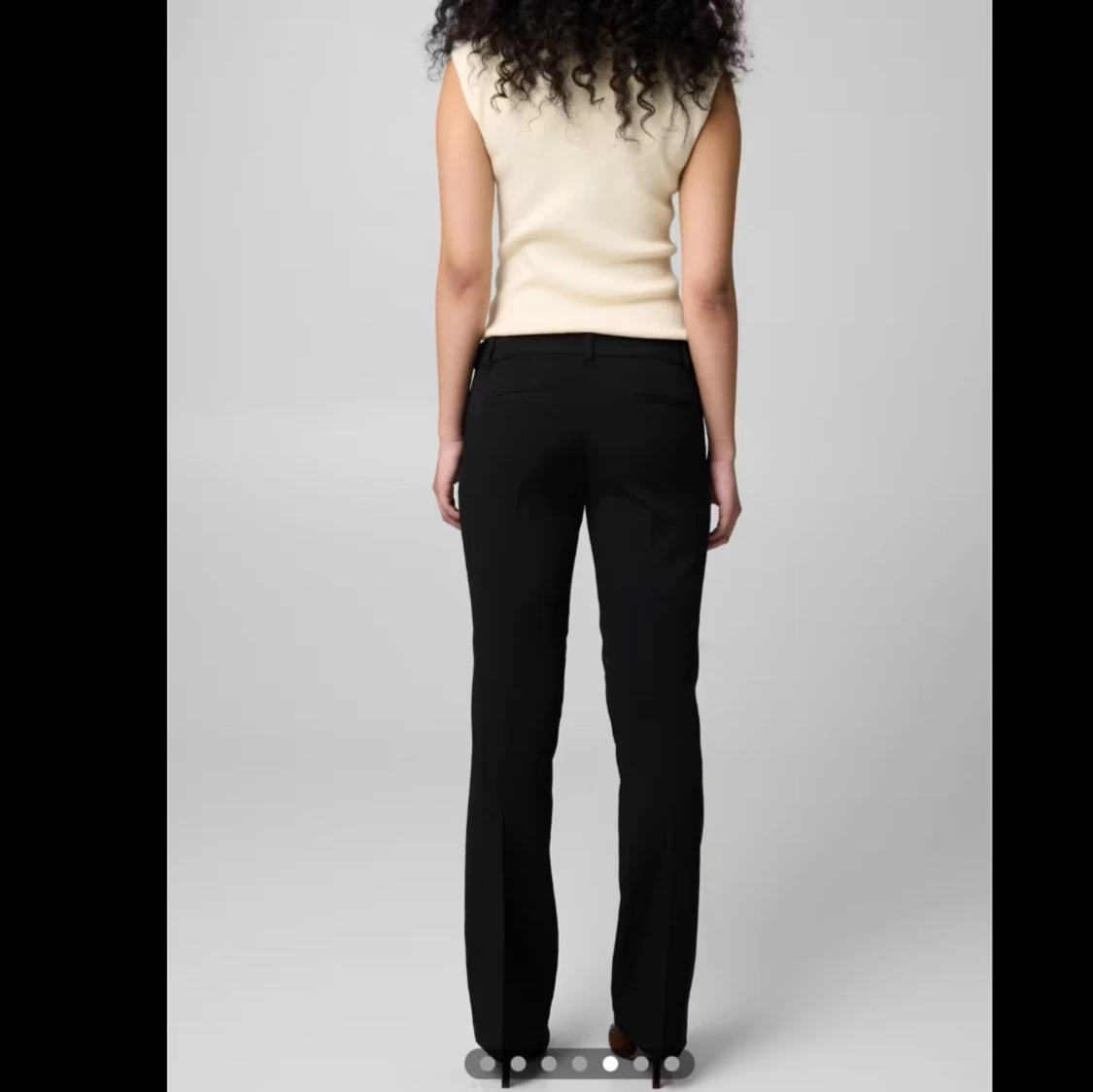 Svarta kostymbyxor med rak passform