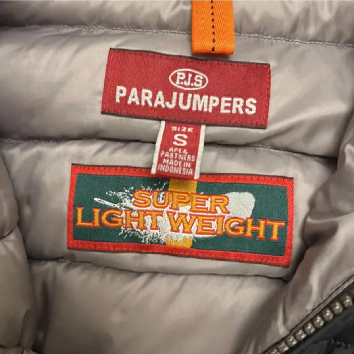 Svart dunjacka från Parajumpers S - 2