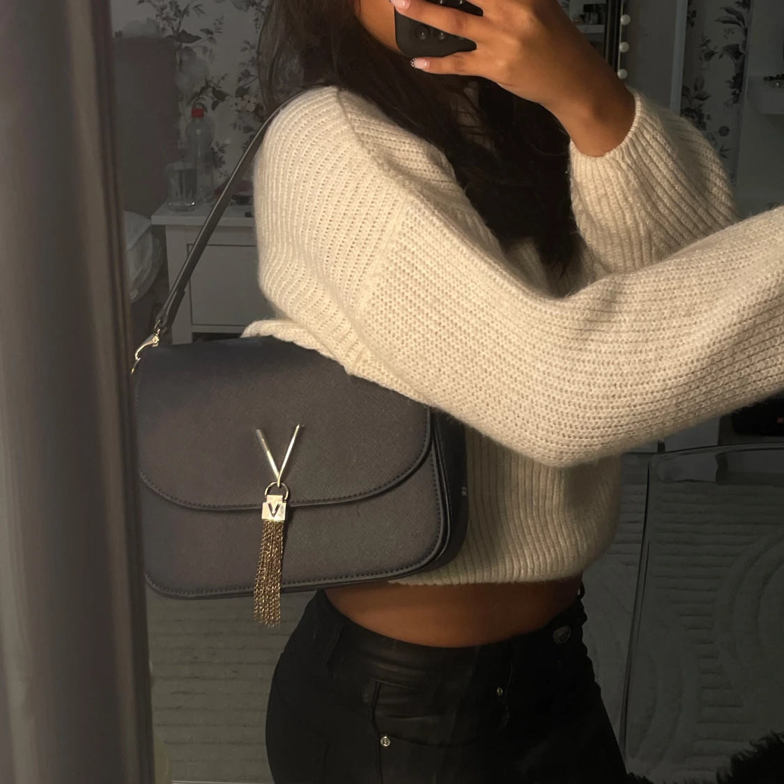 Svart axelväska från Valentino - 1