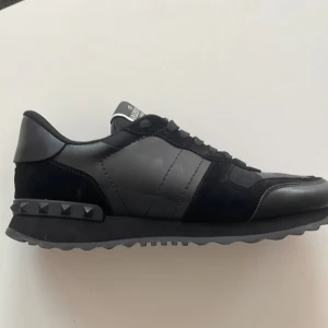 Valentino Garavani Rockrunner sneakers - Svarta Valentino Garavani Rockrunners 