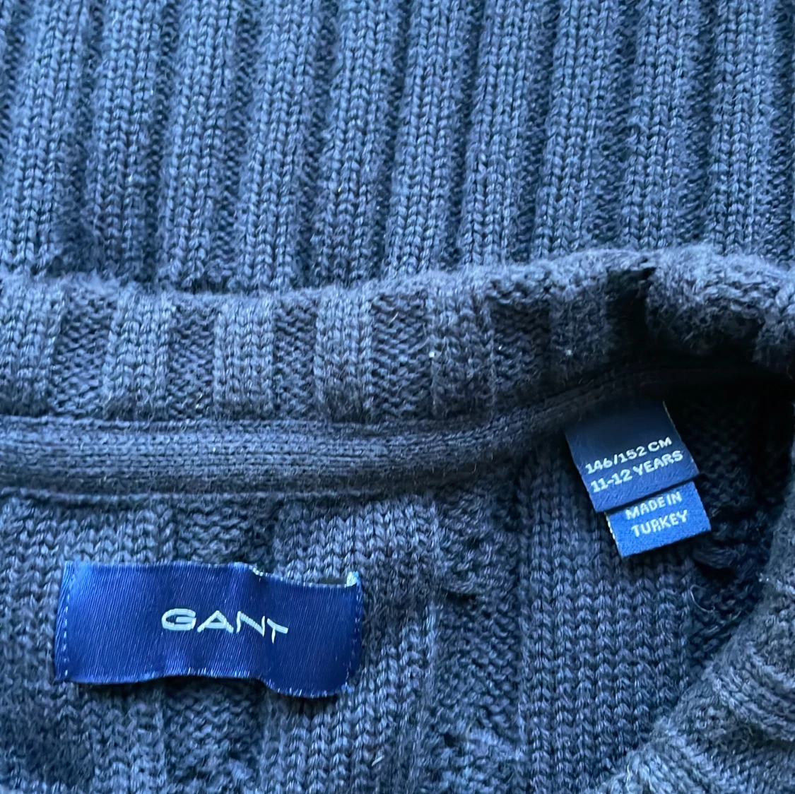Mörkblå kabelstickad tröja GANT, stl 146/152 - 2