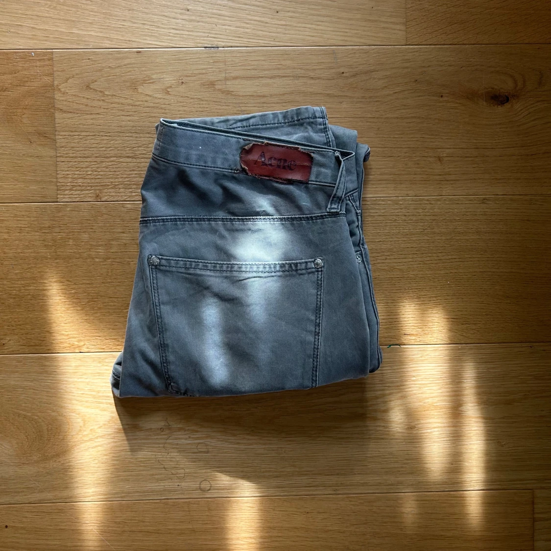 Grå jeans från Acne Studios - 2