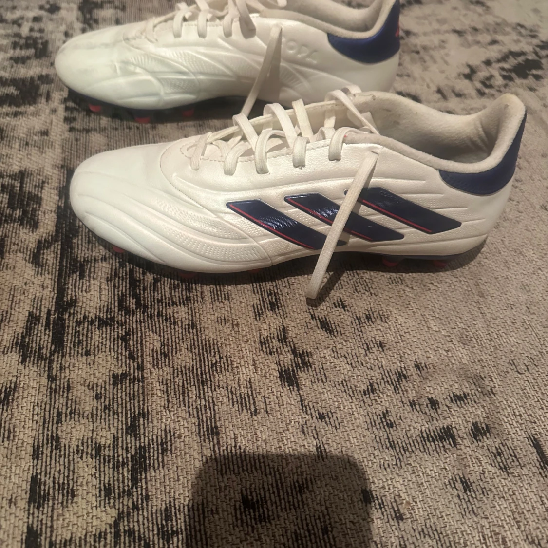 Adidas Copa Pure - vita och blå fotbollsskor