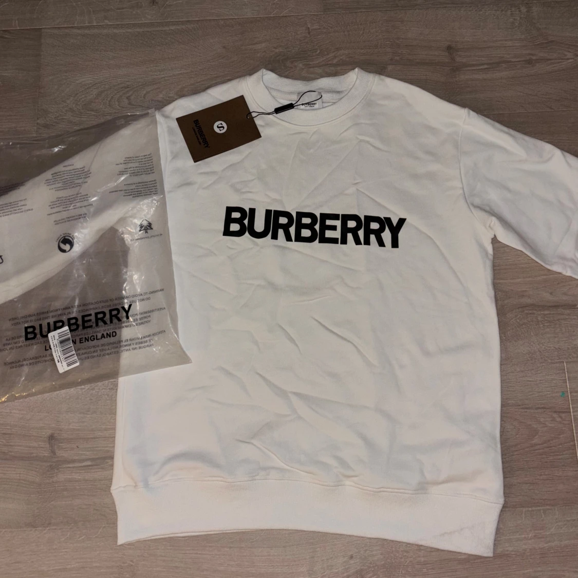 Vit sweatshirt från Burberry