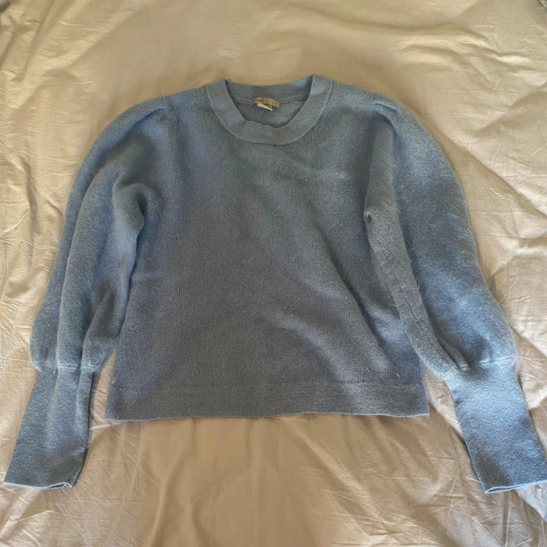 Ljusblå stickad tröja med puffärm - 2