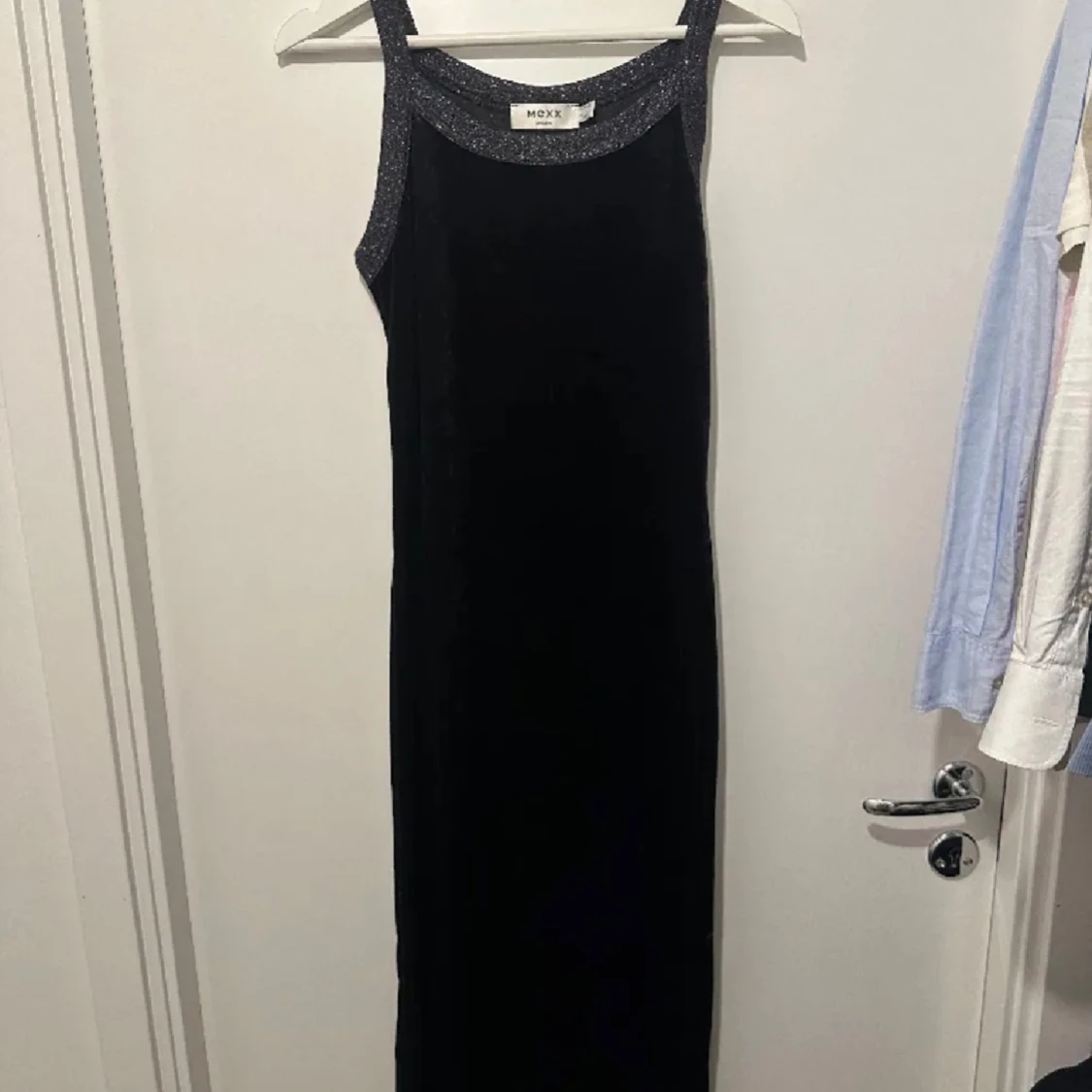 Svart klänning  - 1