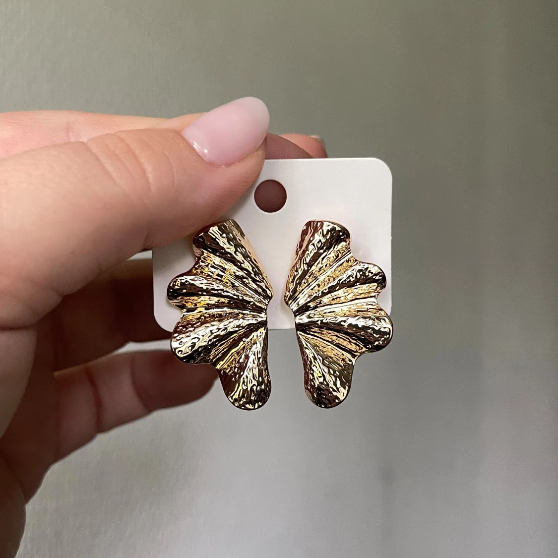 Guldiga vågformade örhängen - 1