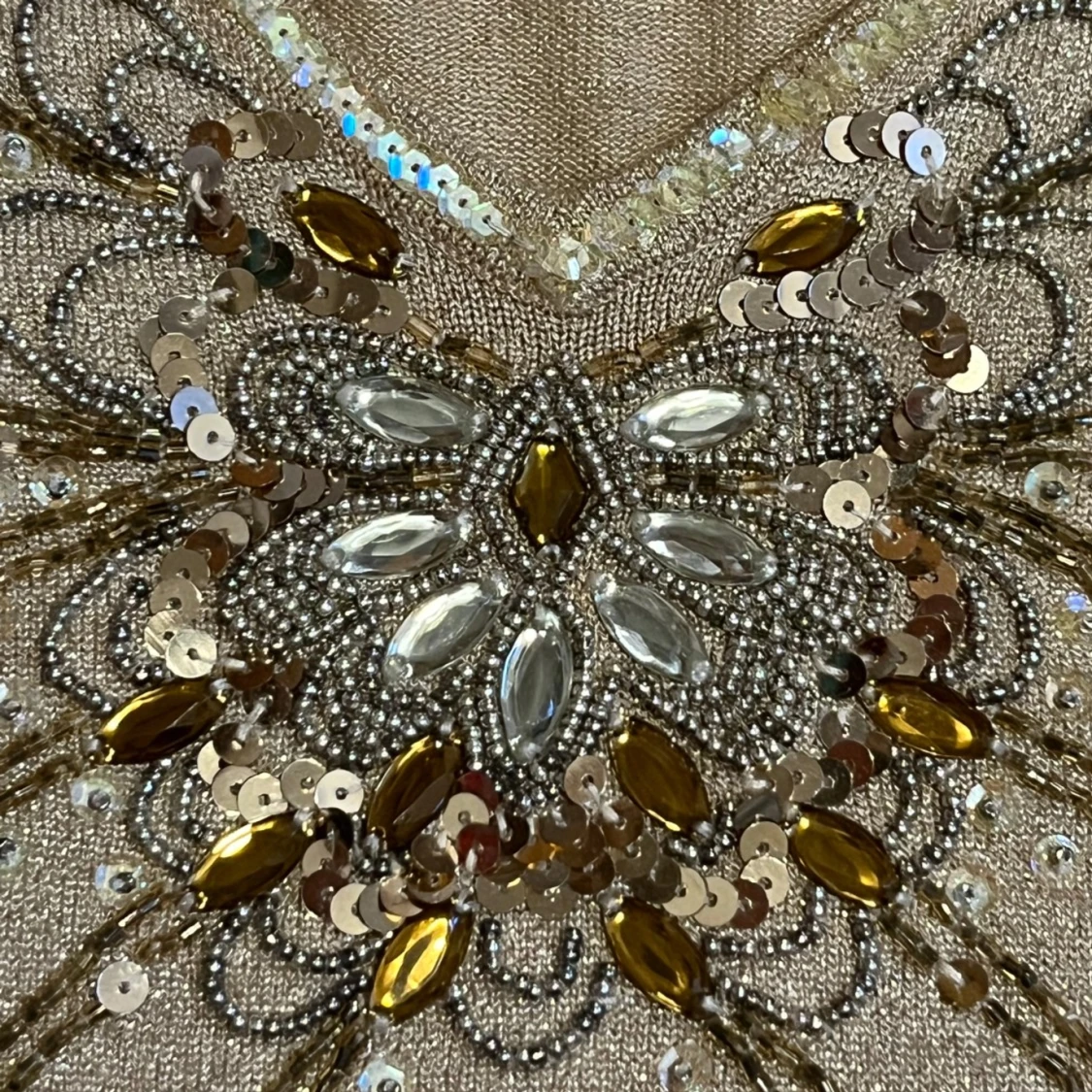 Linne med paljettdetaljer - 91