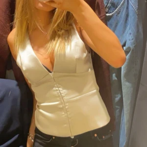 Zara topp - Super fin guldaktig fest topp ifrån zara🩷