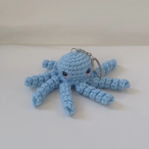 Virkad Bläckfisk  - Virkad bläckfisk på nyckelring, gjord av mig.