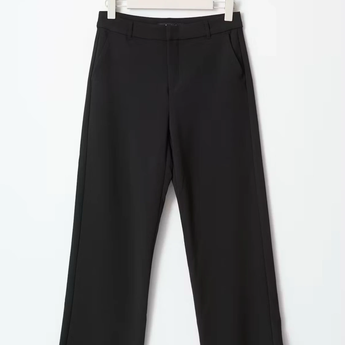 Svarta vida kostymbyxor - 2