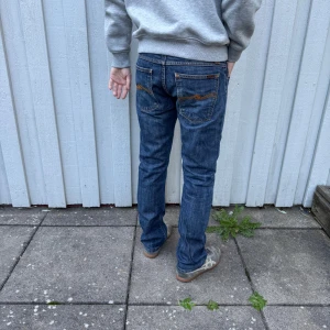 Nudie jeans - Nudie jeans - Storlek: W30/L30(sitter något mindre i midjan) - skick: 9/10 - Nypris runt 2000kr 