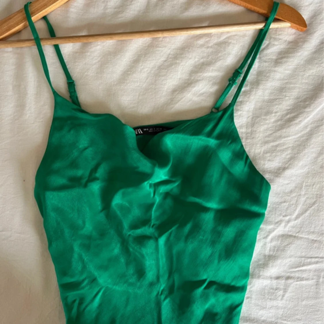 Grön satintopp från Zara