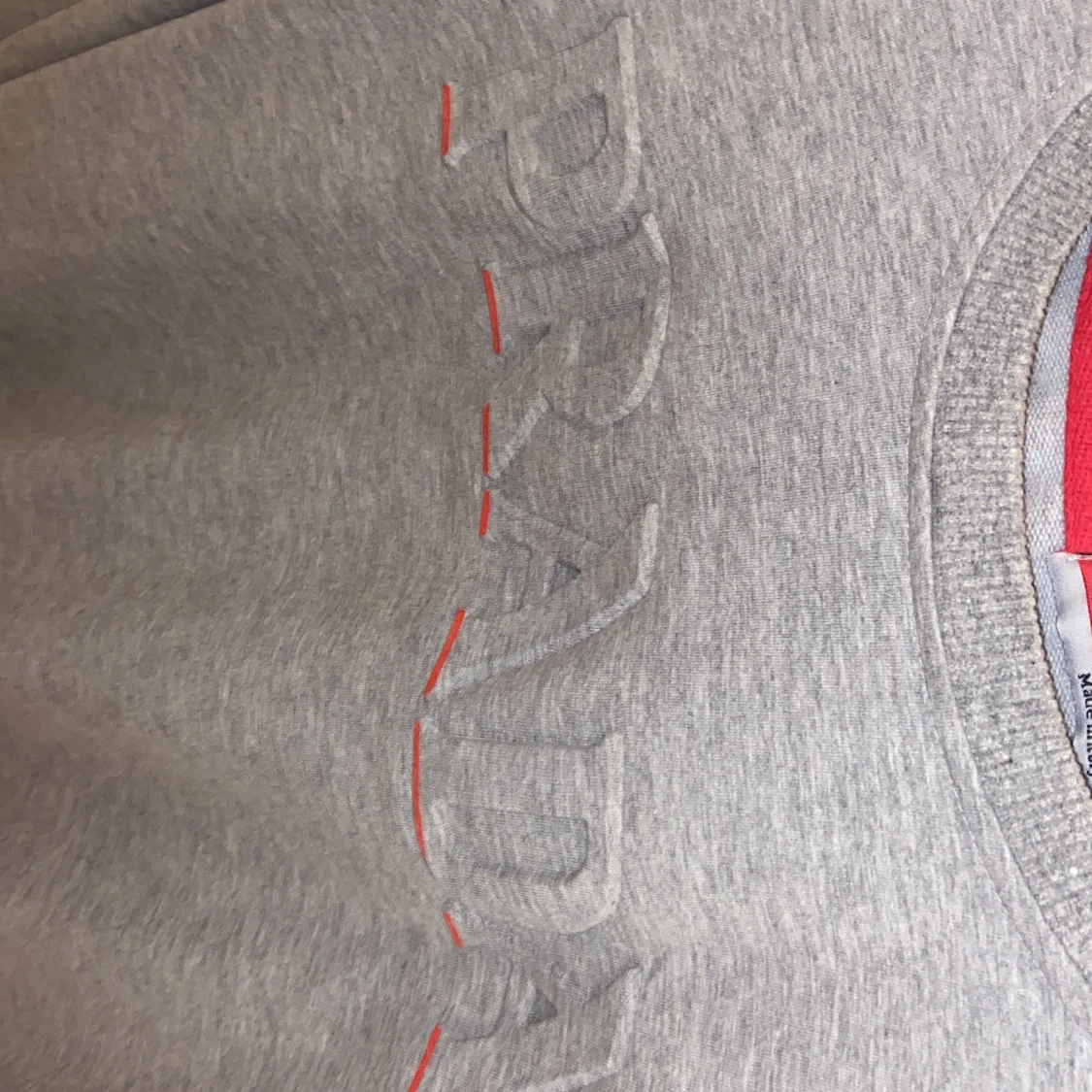 Grå sweatshirt från Prada - 2