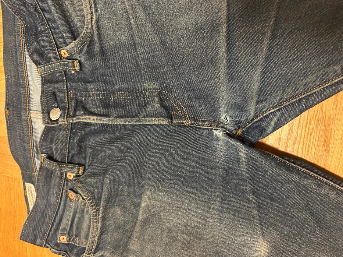Levi's 501 mörkblå jeans W30 L30 - 4
