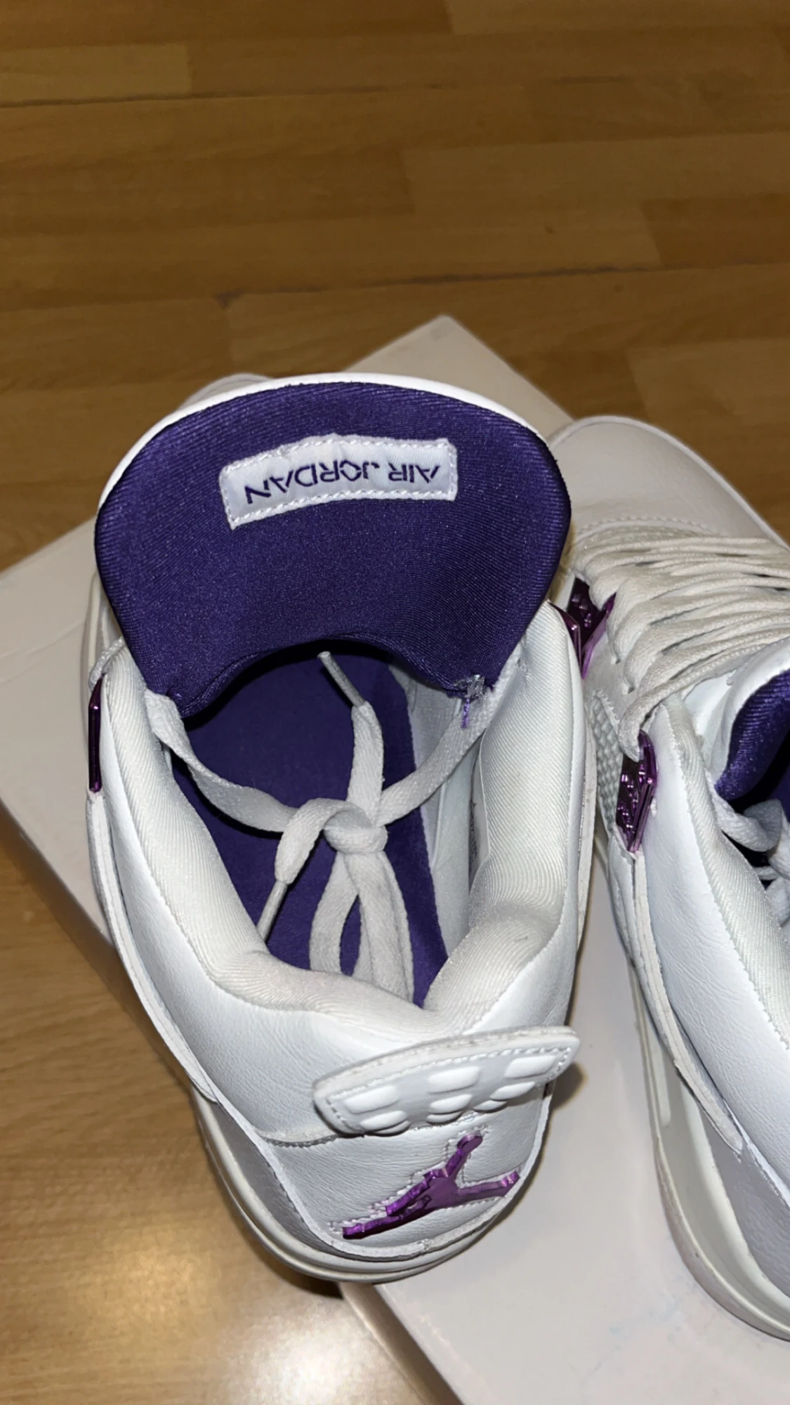 Nike Air Jordan 4 metallic priset diskuteras  - 3