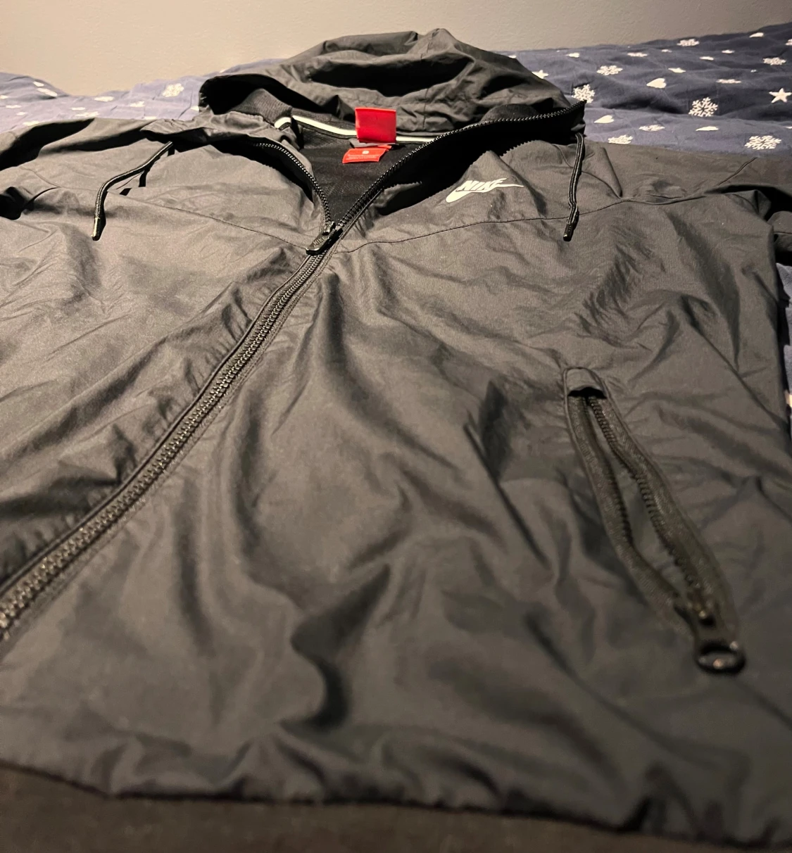 Svart Nike vindjacka med huva - 2
