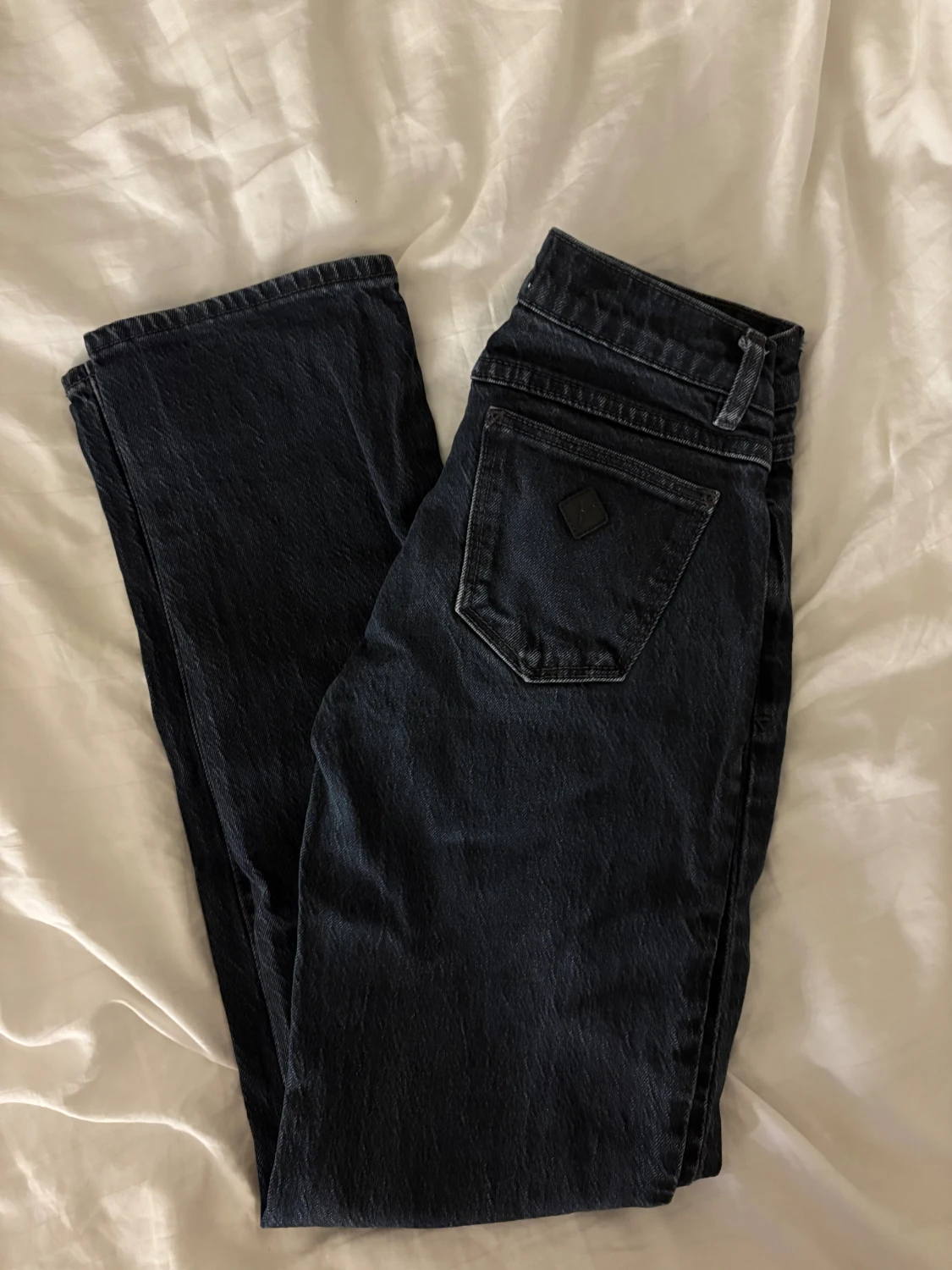 SVARTA LOW STARIGHT 00 ABRAND