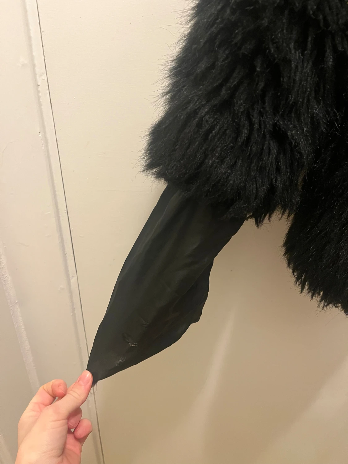 Svart pälsjacka från OuiSet - 5