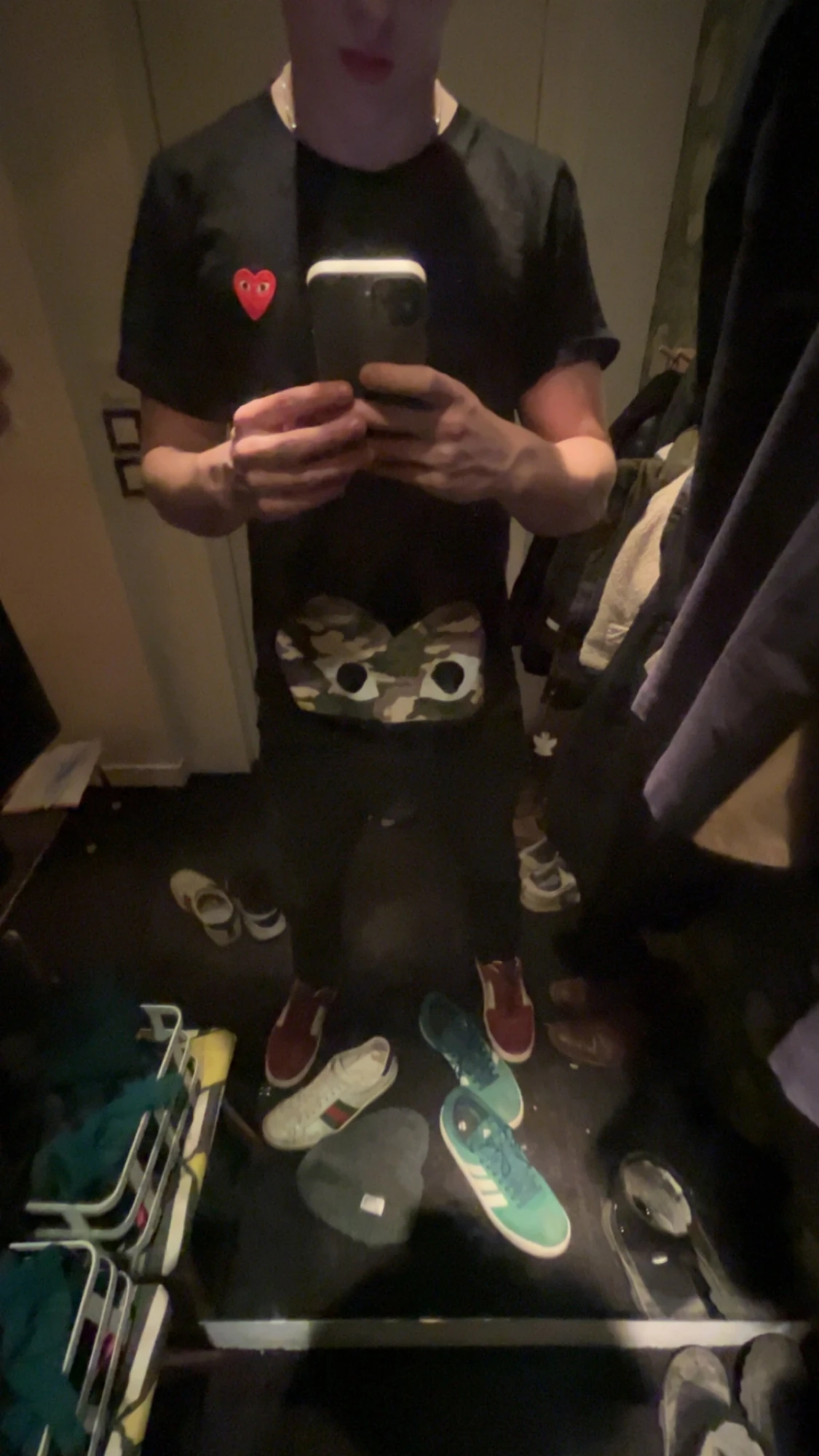 Svart Comme des Garçons Play t-shirt