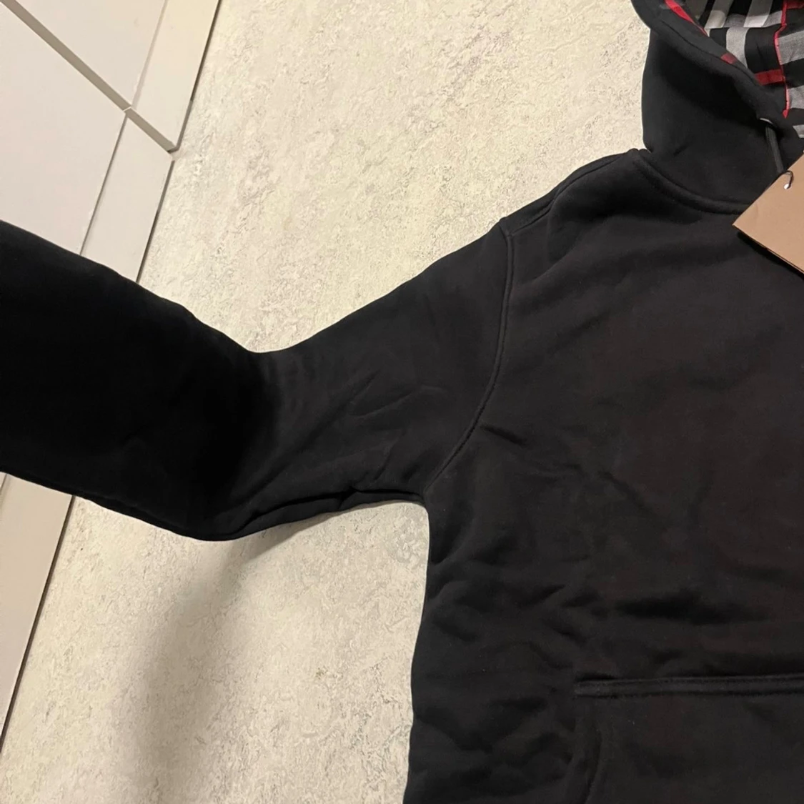 Svart hoodie från Burberry med dragkedja - 3