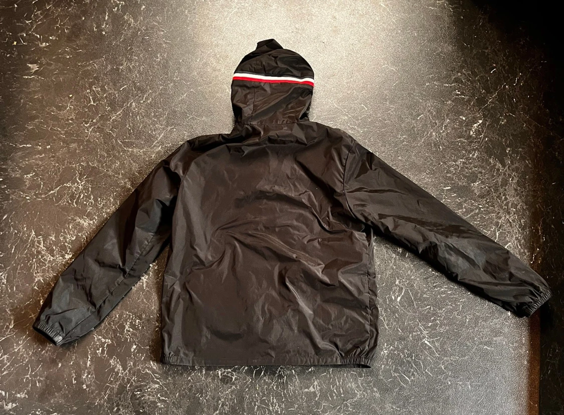 Svart vindjacka från Moncler - 2