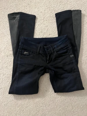 G-star jeans - Snygga svarta jeans från G-Star RAW. Säljer vidare då jag har alldeles för många