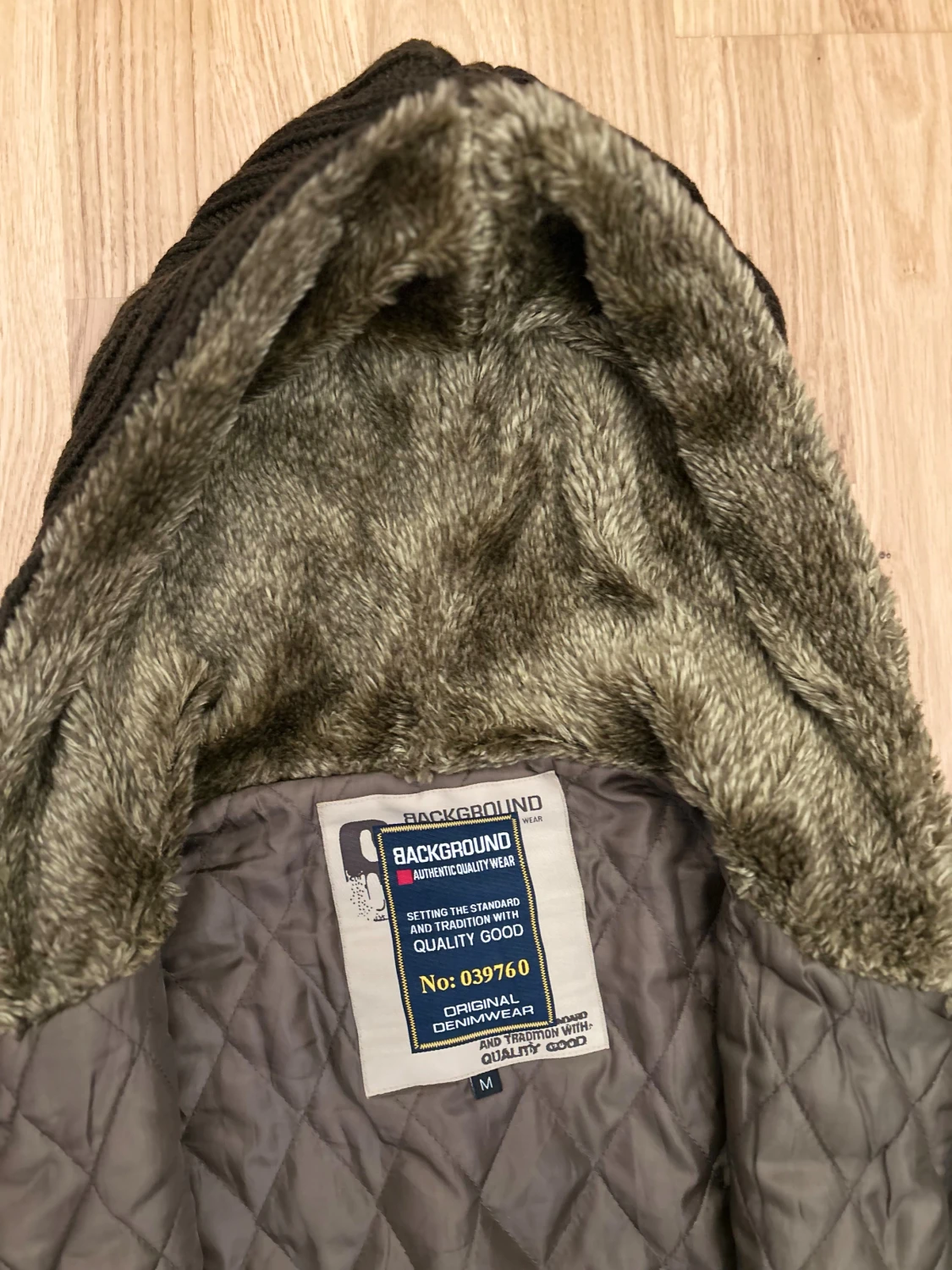 Stickad cardigan med päls - 2