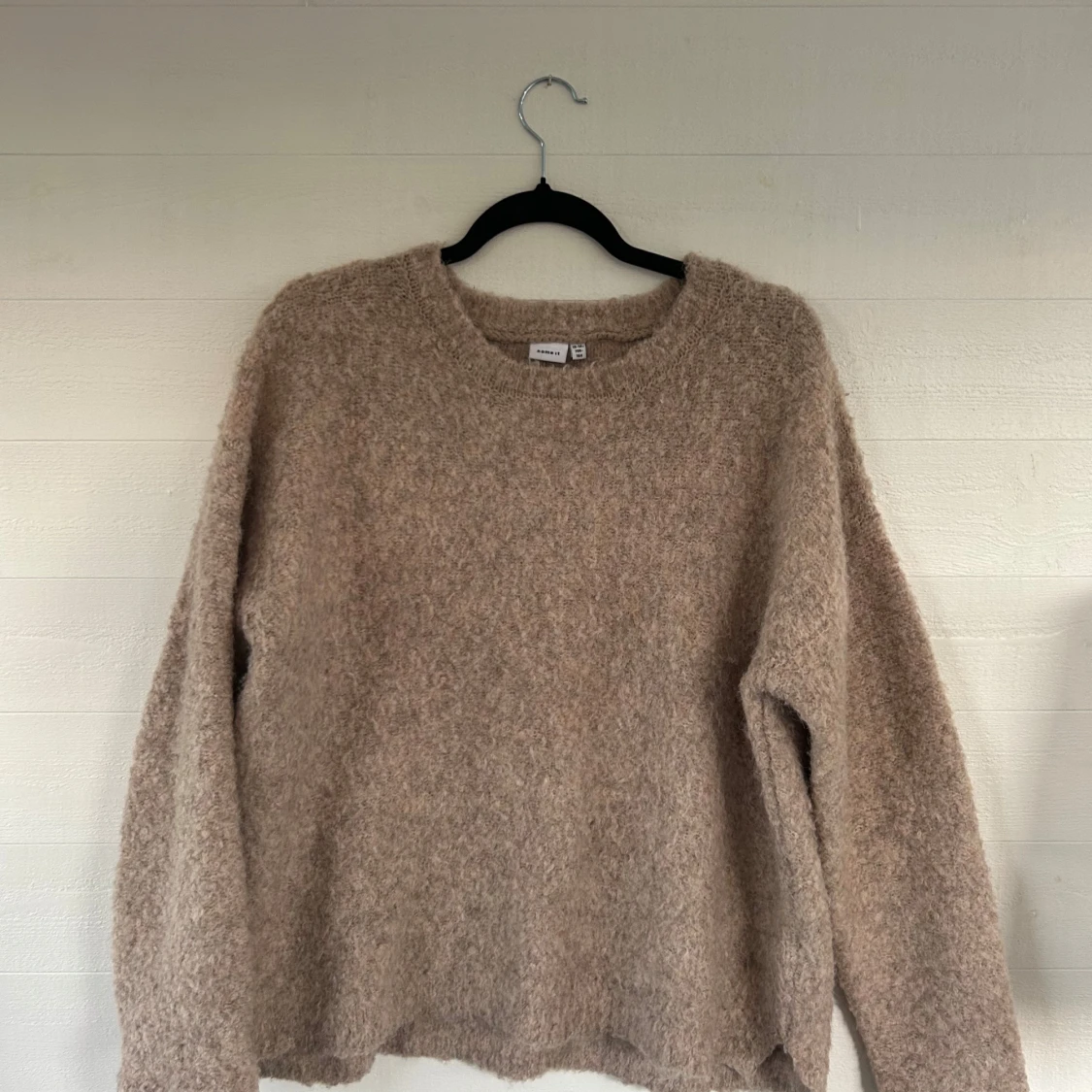 Beige fluffig stickad tröja Name It