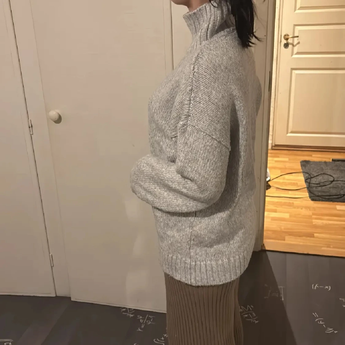 Grå stickad polotröja från ASOS DESIGN - 1