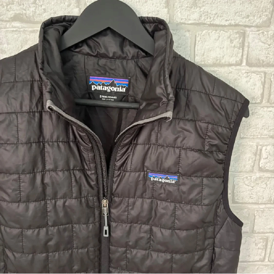 Svart quiltad dunväst från Patagonia - 2