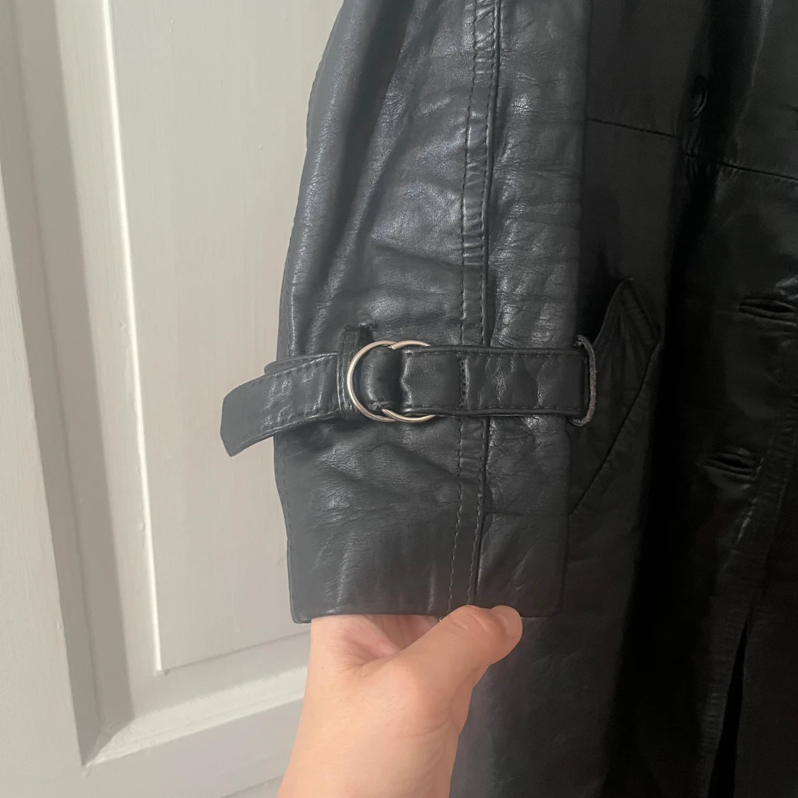 Svart lång skinn trenchcoat - 1