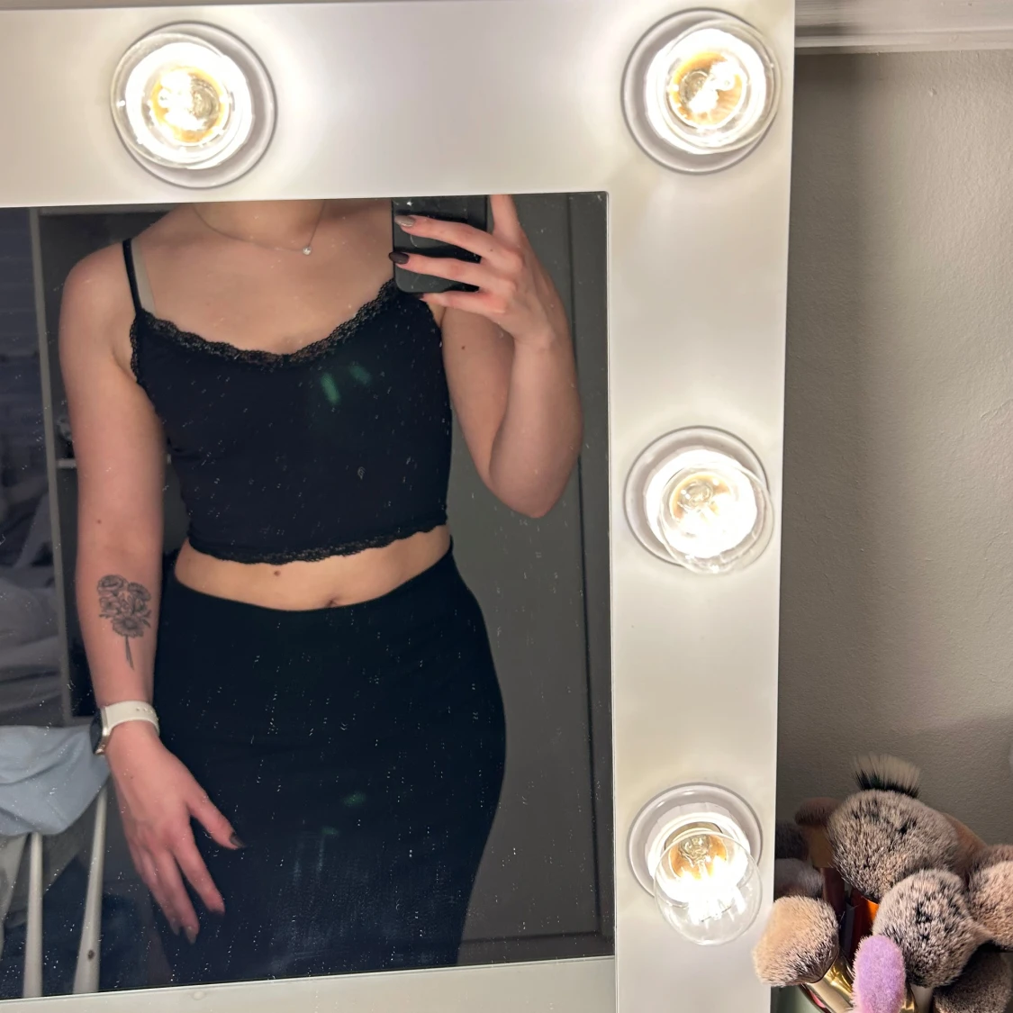 Svart spetslinnetopp från Even&Odd