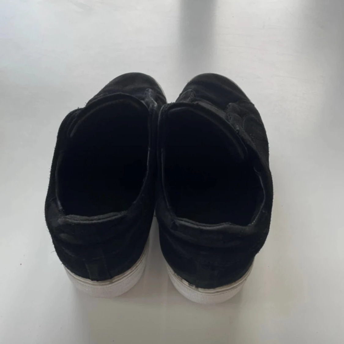 Svarta sneakers från Axel Arigato - 4